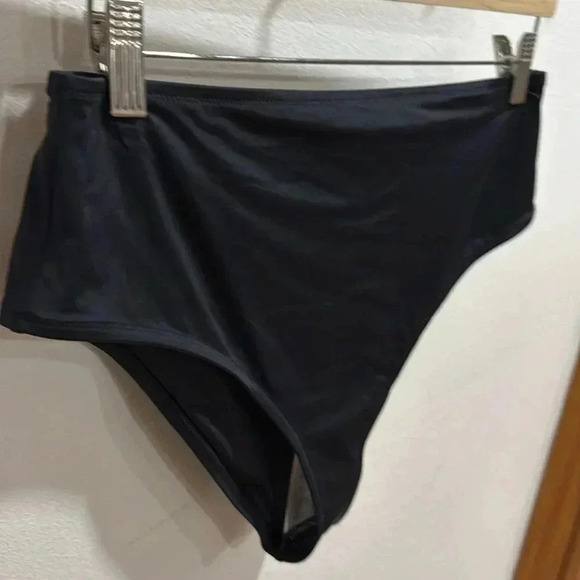 Billabong A/Div Medium Bottom - Black - Size XL - Picture 2 of 5